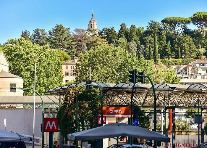 Vatican - St Peter Loft A San Pietro Con Netflix Rome